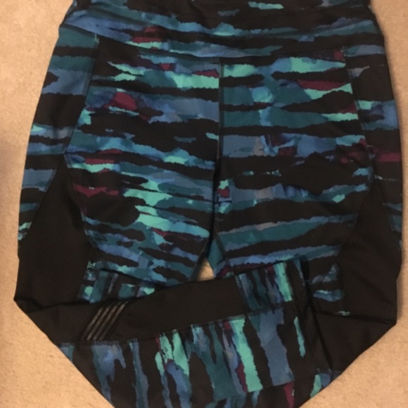 Asymmetrical colored capris! - Picture 2 of 3